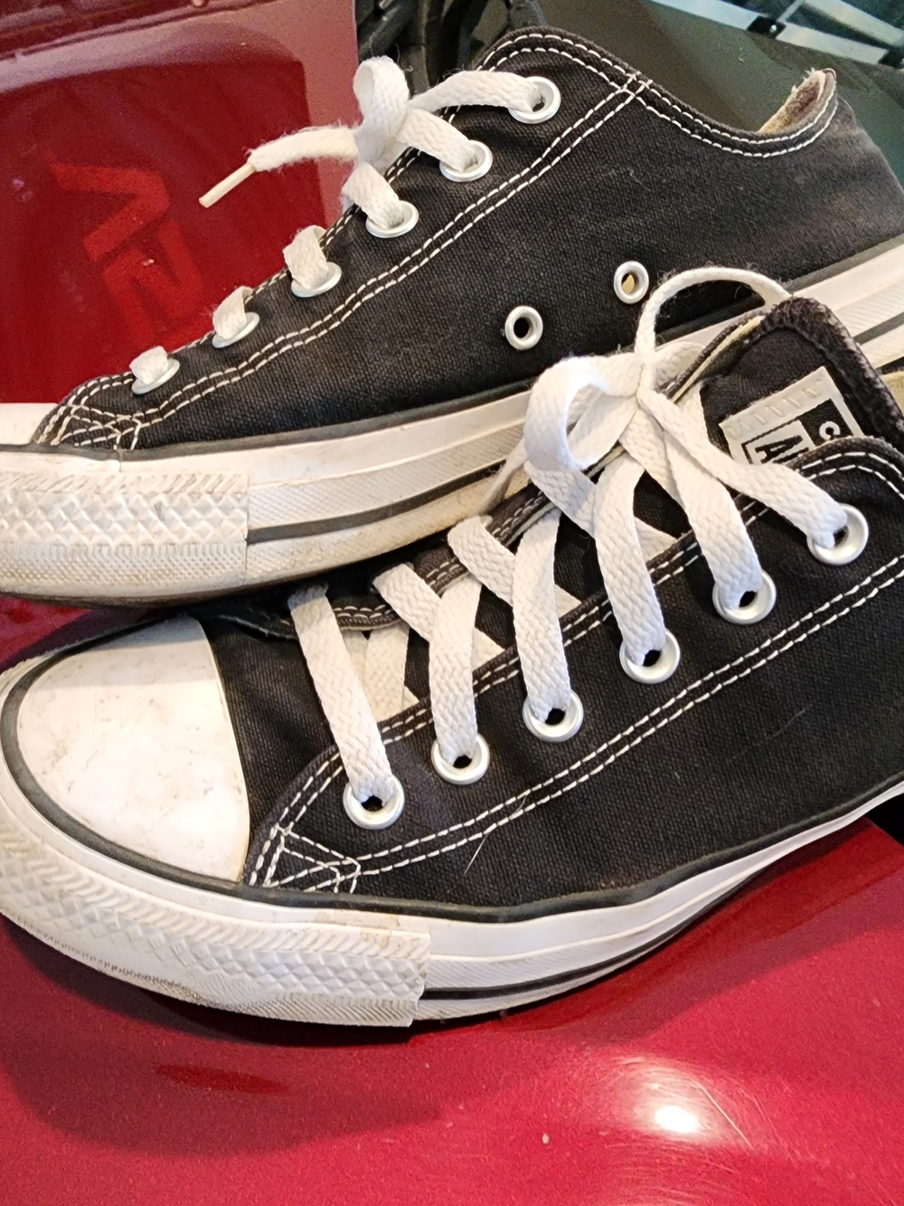 Converse 10, Well Worn - Picture 3 of 6